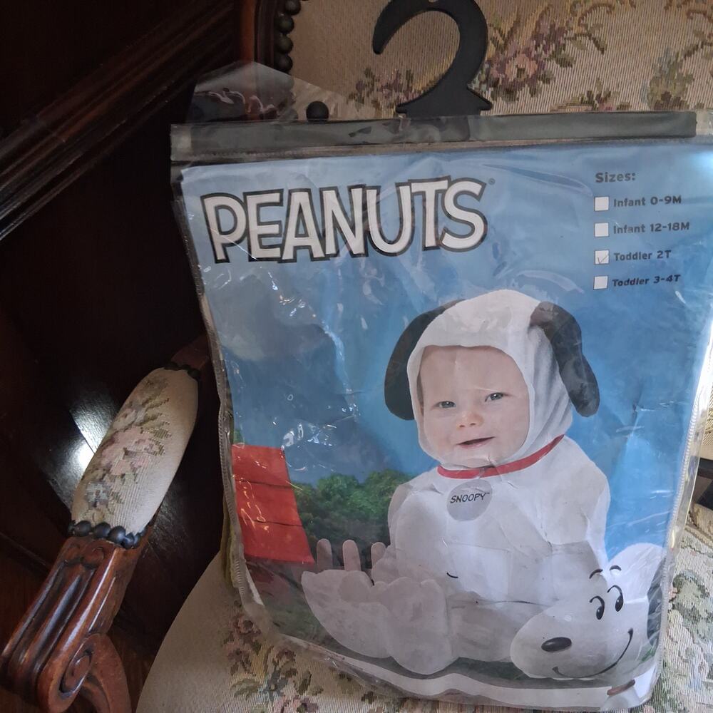 Peanuts Snoopy costume 2t 2 Halloween Dress up